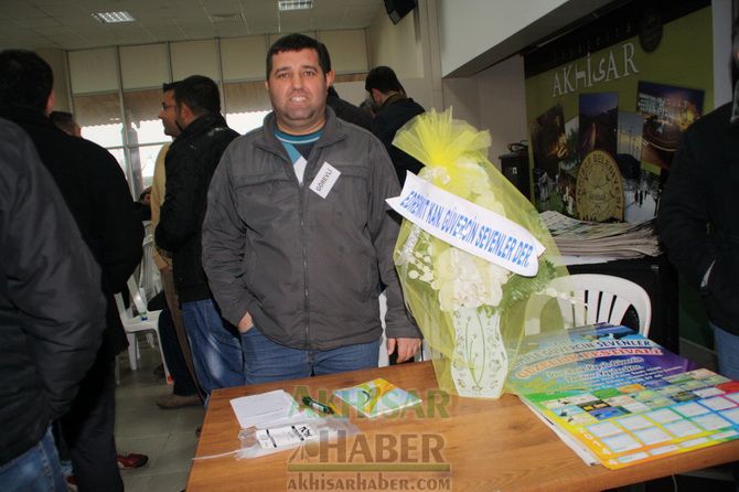 Birbirinden Güzel Güvercinler Akhisar’da Yarıştı