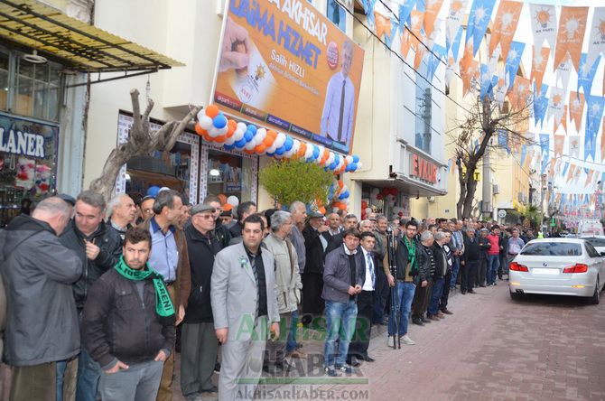 Spor Bakanı Kılıç, AK Parti Seçim Bürosunu Açtı