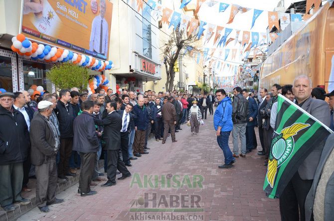 Spor Bakanı Kılıç, AK Parti Seçim Bürosunu Açtı