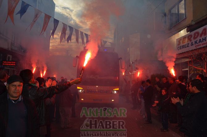 Spor Bakanı Kılıç, AK Parti Seçim Bürosunu Açtı