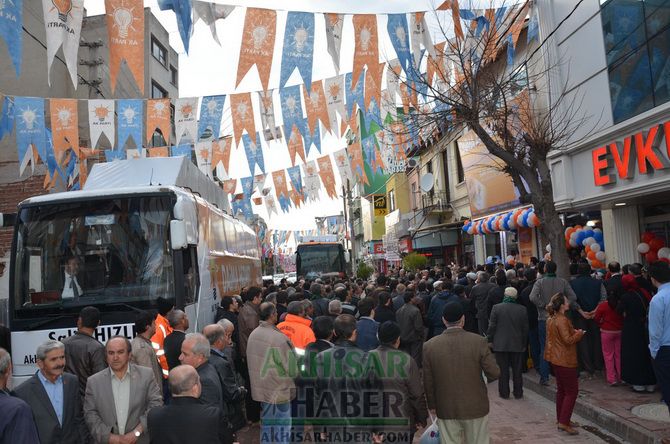 Spor Bakanı Kılıç, AK Parti Seçim Bürosunu Açtı