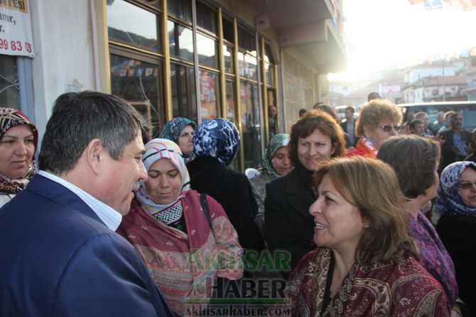 AK Parti Adayları Tanrıverdi ve Hızlı, Dağderelilerle Buluştu