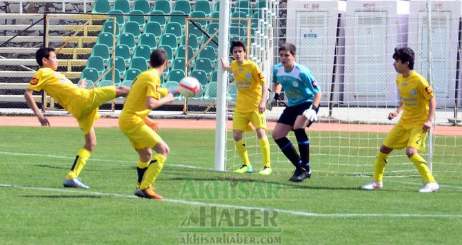 U-15 Türkiye Şampiyonasında, İlk Gün Maçlarında Damlaspor ve Sultanbeyli Rakiplerini Yendi 