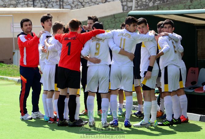 U-15 Türkiye Şampiyonasında, İlk Gün Maçlarında Damlaspor ve Sultanbeyli Rakiplerini Yendi 