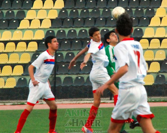 U-15 Türkiye Şampiyonasında, İlk Gün Maçlarında Damlaspor ve Sultanbeyli Rakiplerini Yendi 