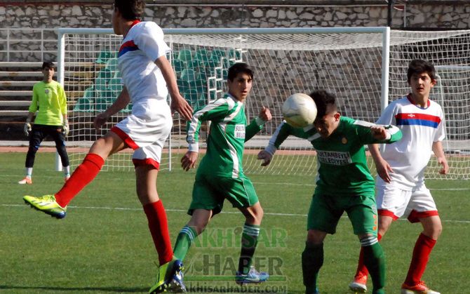 U-15 Türkiye Şampiyonasında, İlk Gün Maçlarında Damlaspor ve Sultanbeyli Rakiplerini Yendi 