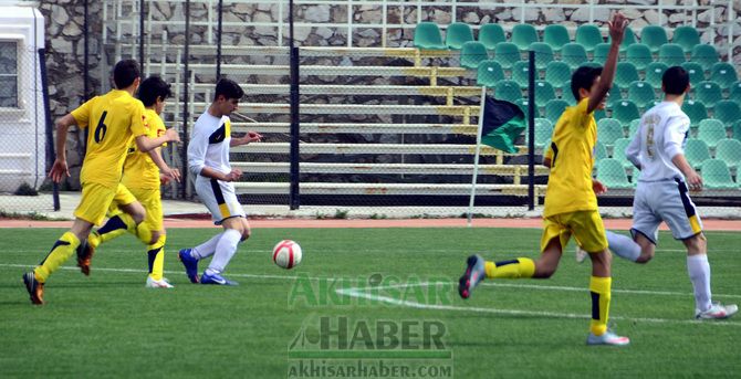 U-15 Türkiye Şampiyonasında, İlk Gün Maçlarında Damlaspor ve Sultanbeyli Rakiplerini Yendi 