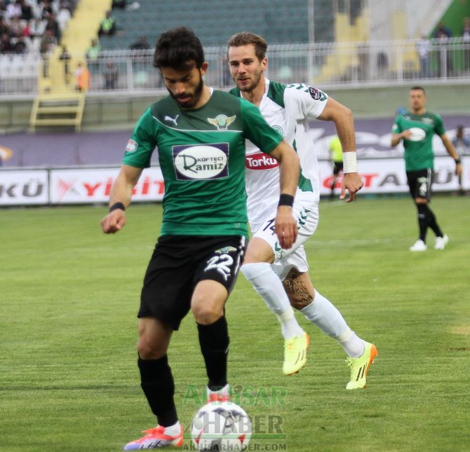 Akhisar Deplasmanında vurgun yedi 4-0