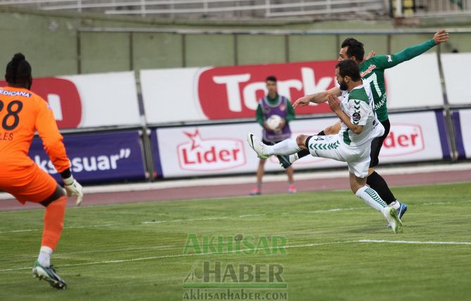 Akhisar Deplasmanında vurgun yedi 4-0