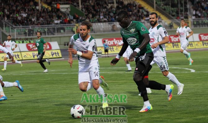 Akhisar Deplasmanında vurgun yedi 4-0