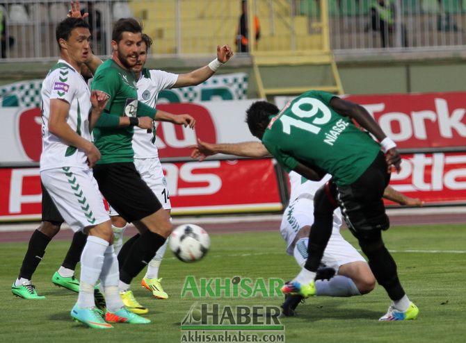 Akhisar Deplasmanında vurgun yedi 4-0