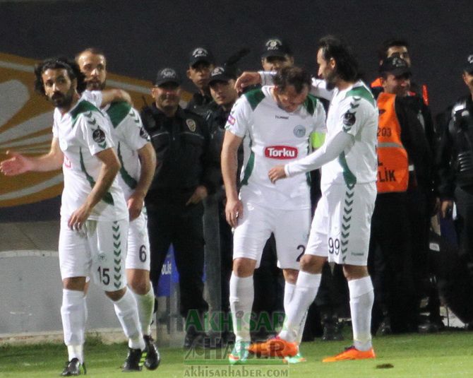 Akhisar Deplasmanında vurgun yedi 4-0