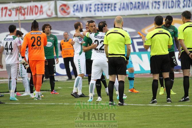 Akhisar Deplasmanında vurgun yedi 4-0