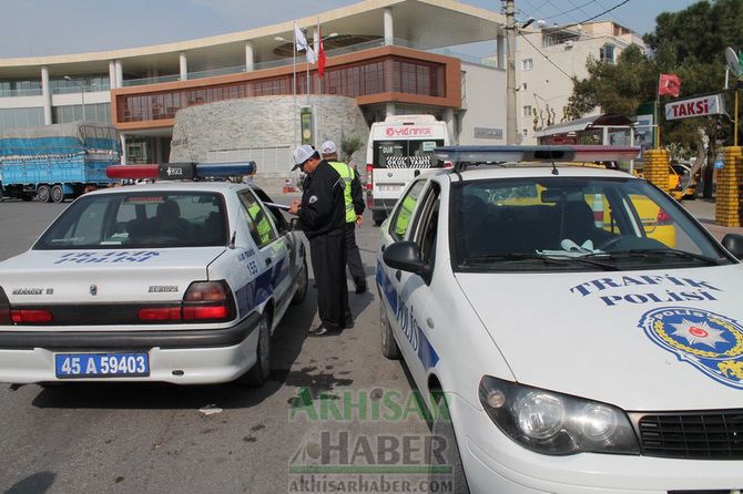 Trafik Ekiplerinden Kırmızı Işık İhlal Uygulaması