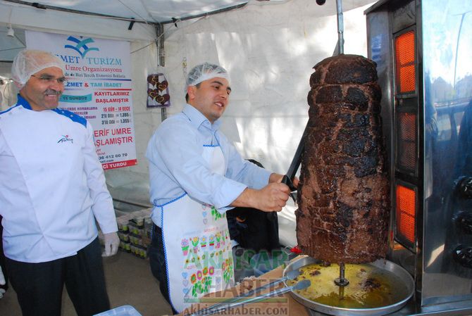 Gülbahçe, Hasbahçe, Gülbahar ve Yıldız Öğrenci Yurtları Hayır Çarşısına İlgi Yoğun Oldu