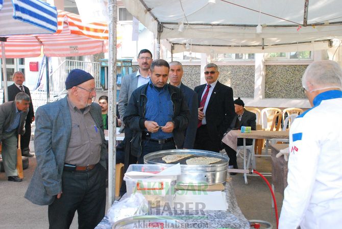 Gülbahçe, Hasbahçe, Gülbahar ve Yıldız Öğrenci Yurtları Hayır Çarşısına İlgi Yoğun Oldu