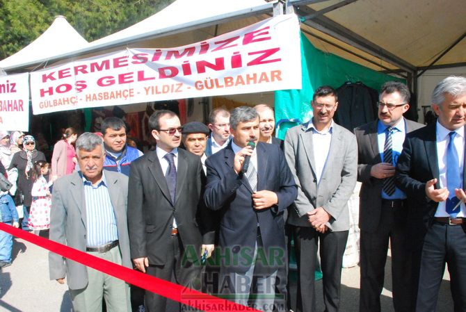 Gülbahçe, Hasbahçe, Gülbahar ve Yıldız Öğrenci Yurtları Hayır Çarşısına İlgi Yoğun Oldu