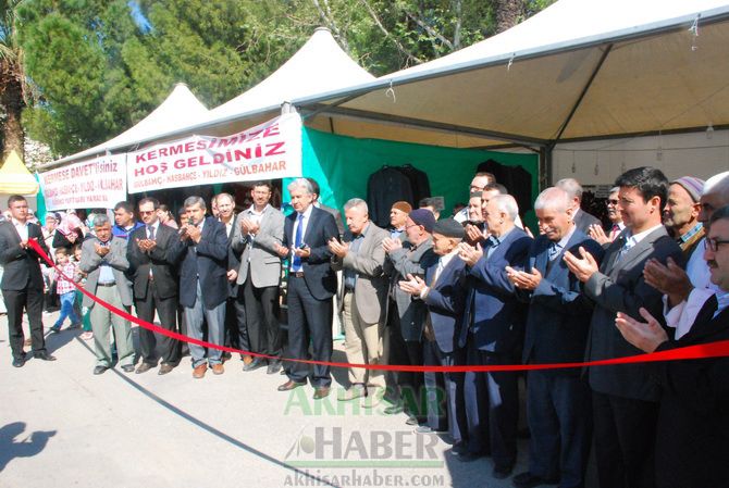 Gülbahçe, Hasbahçe, Gülbahar ve Yıldız Öğrenci Yurtları Hayır Çarşısına İlgi Yoğun Oldu