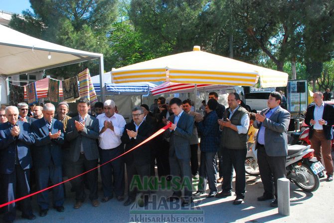 Gülbahçe, Hasbahçe, Gülbahar ve Yıldız Öğrenci Yurtları Hayır Çarşısına İlgi Yoğun Oldu