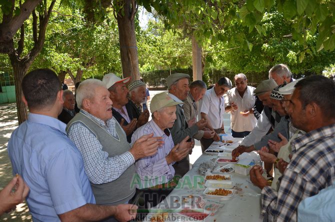 AK Partili Gençler Somalı Madencileri Unutmadı