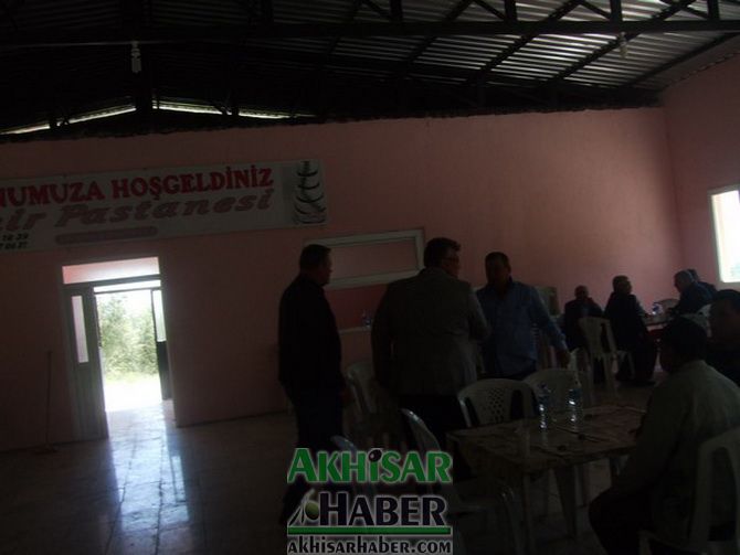 MHP Mahalle Mahalle Dolaşıyor