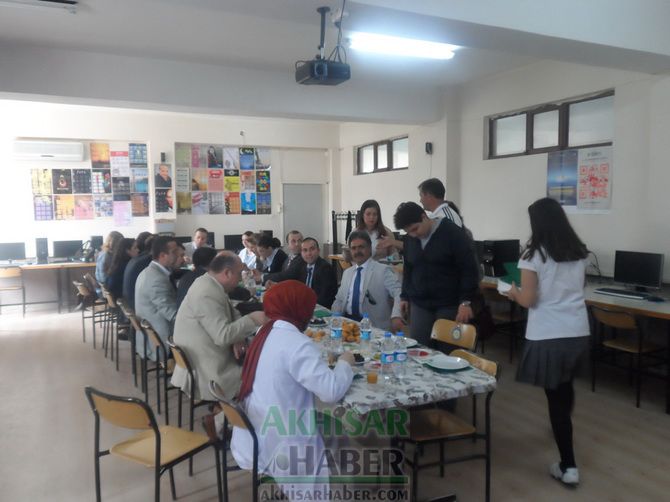 Akhisar Ticaret Meslek Lisesi’nde Lokma Hayrı Yapıldı